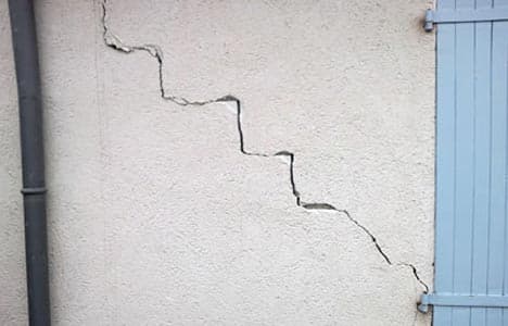 Nos prestations :Réparation de fissures en Seine-Saint-Denis avec VAUBAN Façades